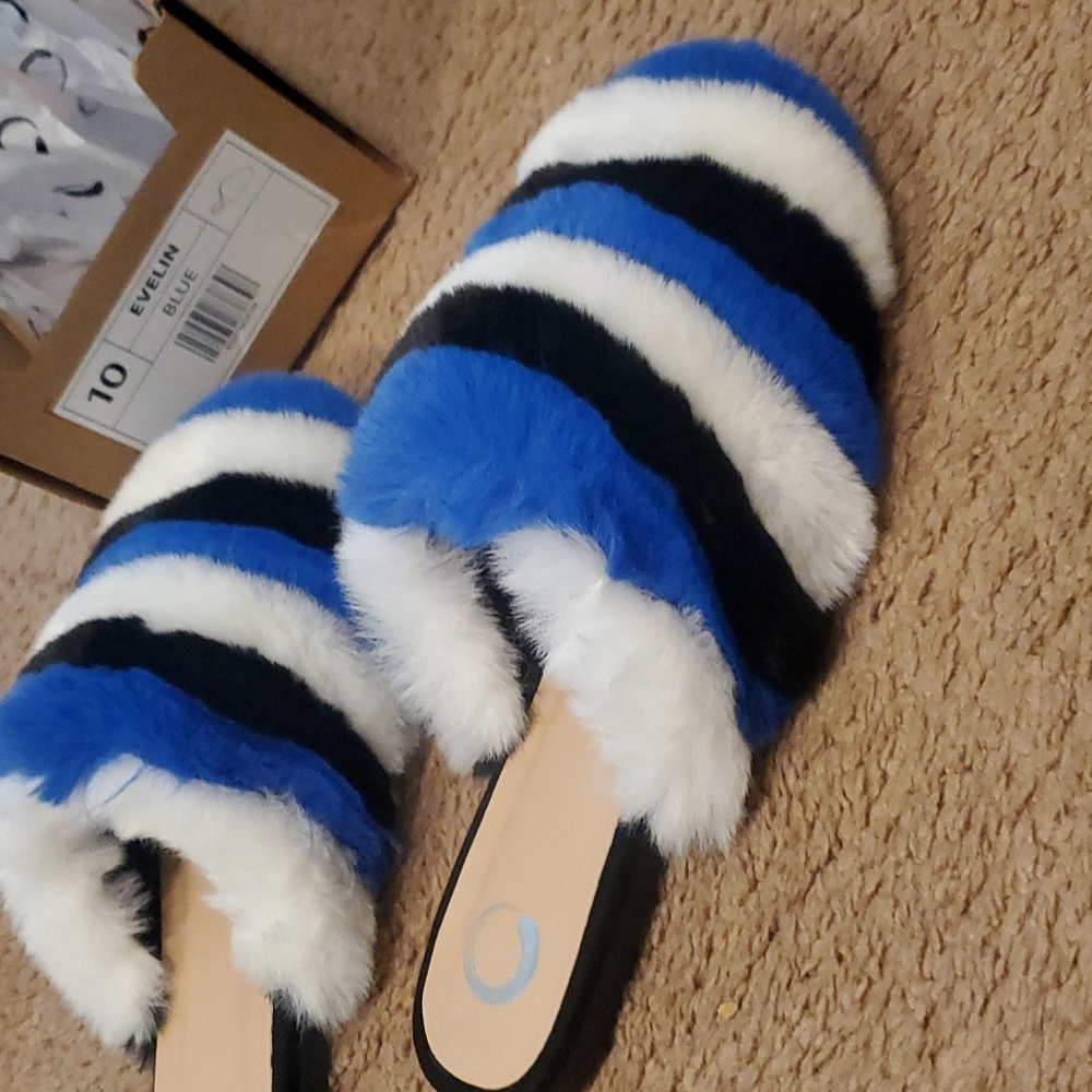 Brand new shoe super soft and super comfy ✨️